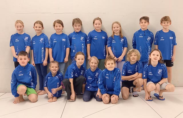 Die erfolgreichen Schwimmerinnen und Schwimmer der KidsLiga. Foto: zVg