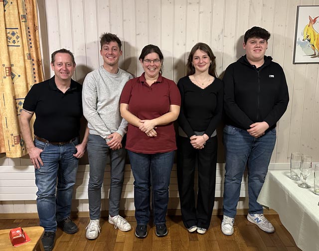 Bild (von links): Philipp Hasler, Noel Droll, Michaela Sacher (Präsidentin), Sarah Iaconi, Fabian Schlumpf (es fehlt Anja Baumann). Foto: zVg