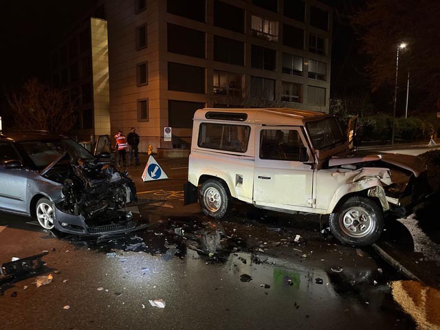 Pratteln: Kollision zwischen zwei Personen