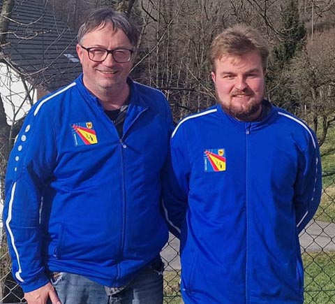  Das neue Vorstandsmitglied Nicola Gerber (rechts) mit Präsident Reto Herzog. Foto: zVg