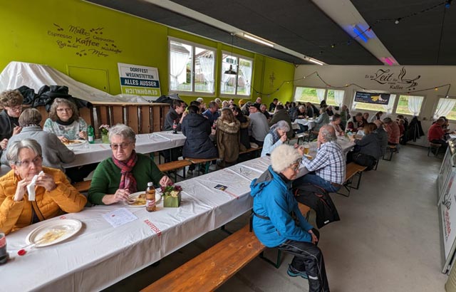 Das MGCW-Beizli am Frühlingsmarkt in Wegenstetten. Foto: zVg