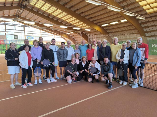  Eröffnungsturnier in der Halle statt auf dem Sandplatz. Foto: zVg