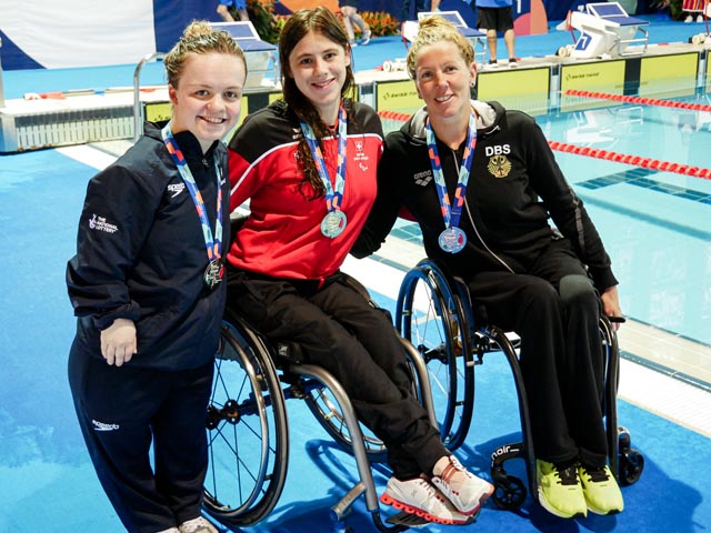 Nora Meister gewinnt Gold über 400m Freistil. Foto: Jasmin Honold