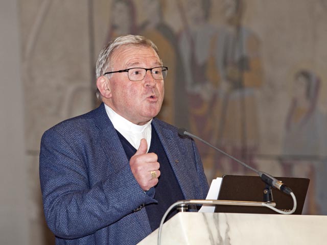 Grusswort von Medienbischof, Josef Stübi. Foto: Roger Wehrli