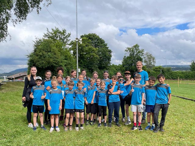 Gruppenfoto der Jugendriege Münchwilen vor dem Wettkampf. Foto: zVg