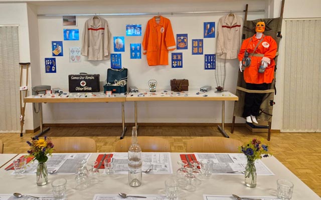 Ausstellung von Samariterutensilien aus verschiedenen Jahren. Foto: zVg