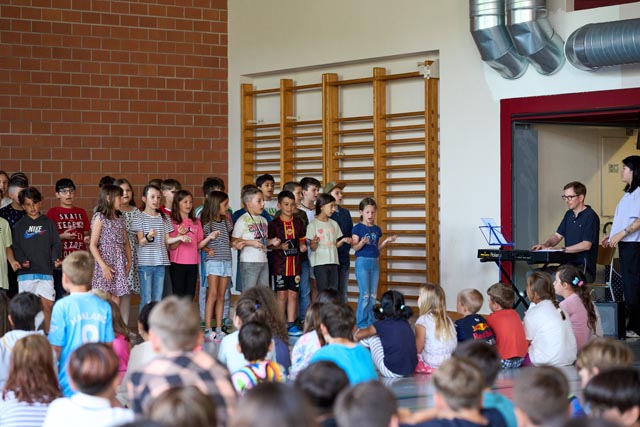 er Chor der Dritt- und Viertklässler. Foto: zVg