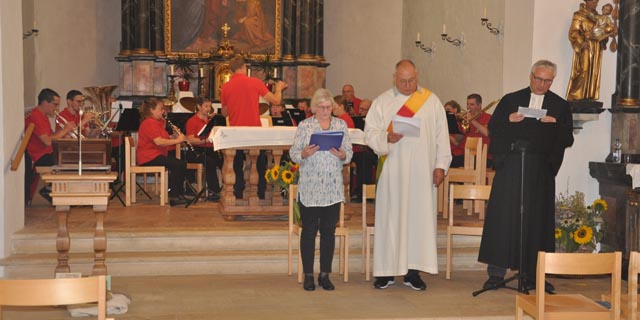 Ökumenischer Gottesdienst zum Schulstart in Hornussen. Foto: Franz Wülser