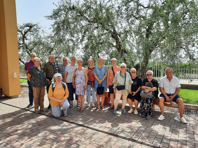 Die Mitglieder des Kirchenchors Wallbach freuen sich auf ihr Konzert. Foto: zVg