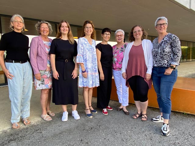 Bild von links: Monica Consoni, Jris Pümpin, Jael Jegge, Marion Wegner, Colette Basler, Nadja Burgherr, Daniela Leimgruber, Françoise Moser. Foto: zVg