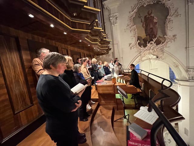 Aargauer Projektchor «ChoRom» sang im Münster Bad Säckingen