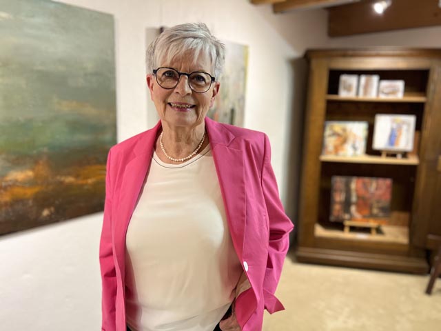 Anna Wunderlin aus Möhlin ist eine der drei Ausstellenden in der letzten Saisonausstellung der Museumsgalerie Magidunum in Magden. Foto: zVg