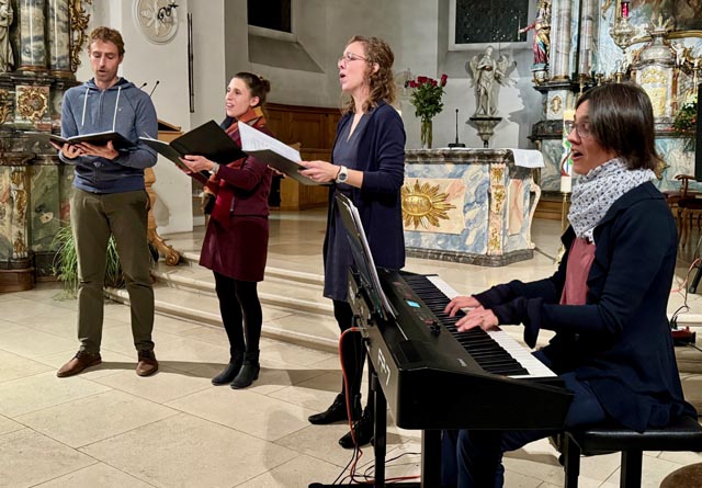 Die Gruppe «Gl’amoureuse» mischte mit seinem attraktiven Repertoire die Feier auf. Fotos Fritz Imhof