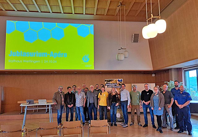 Projektbeteiligte am Jublasurium-Apéro. Foto: zVg