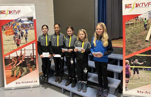 Aargauer und Schweizermeisterinnen im Kunst- und Geräteturnen wurden geehrt. Foto: zVg