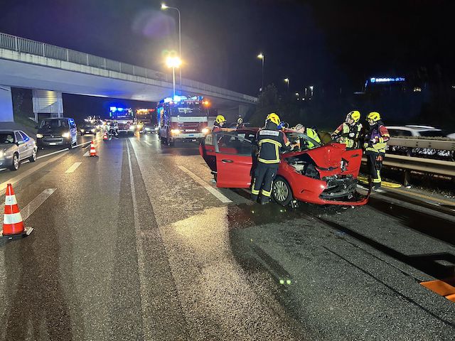 Hunzenschwil/A1 / Rupperswil: Heftige Auffahrkollisionen fordern Verletzte