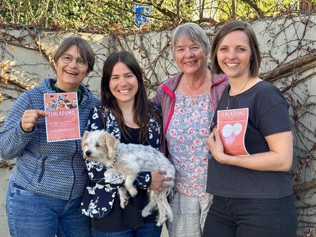 Sie haben die Einführung des Ökumenischen Religionsunterrichts im Wegenstettertal vorbereitet (von links): Hannah Audebert (Diakonin Christkatholische Kirche), Irina Schweighoffer-van Bürck (Pfarrerin reformierte Kirche), Ruth Imhof-Moser (reformierte Kirchenpflege-Präsidentin) und Lena Heskamp (Leiterin Katecheseteam römisch-katholische Kirche Möhlinbach). Foto: Fritz Imhof