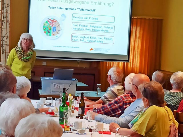 Beatrice Meier vom Zentrum Liebeggbei den Gansinger Senioren. Foto: zVg
