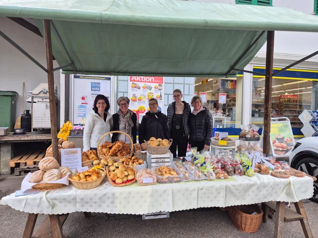 Die angebotenen Backwaren fanden Absatz. Foto: zVg