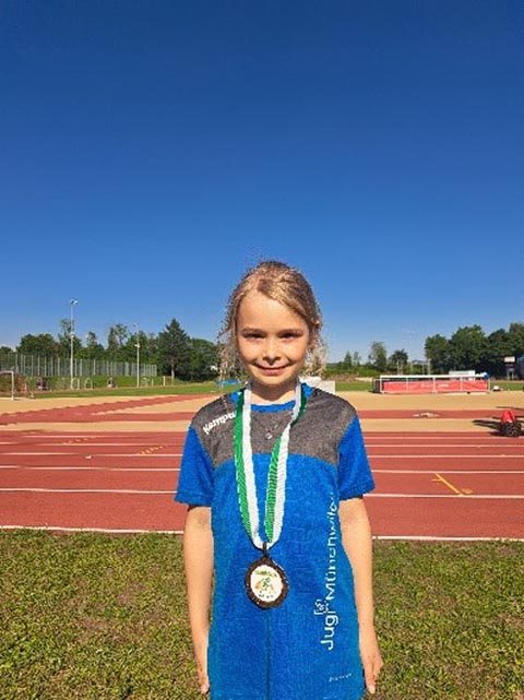 Joel Fricker (2. Platz, M10) und Jana Birri (3. Platz, W7). Foto: zVg