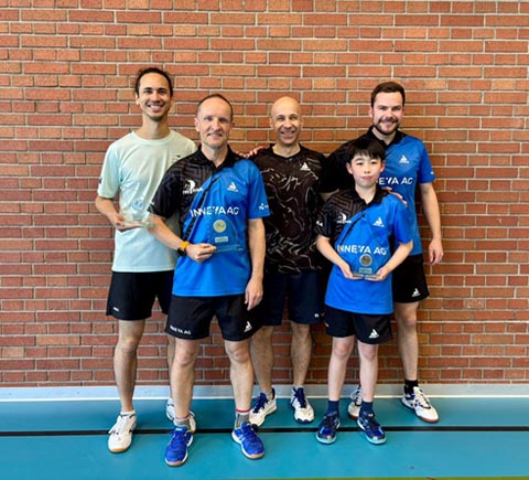 Von links: Carmon Hesse (2. Rang), Christoph Zehnder (Clubmeister), Markus Senn (3. Rang), Leon Wang (4. Rang), Marco Brand (5. Rang). Foto: zVg 