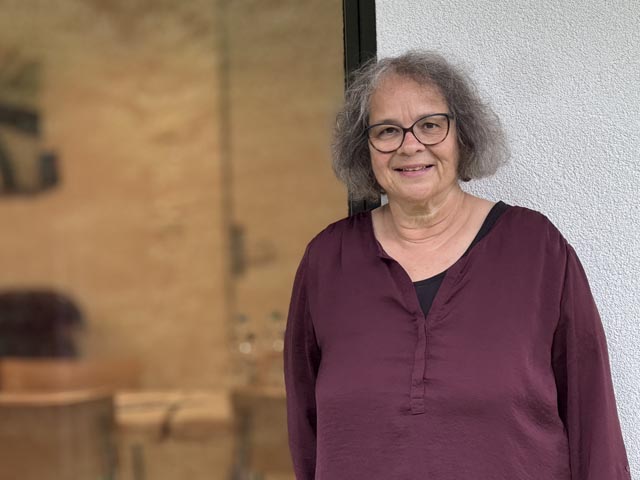 Suzanne Weingart, Präsidentin des Vereins teilhaben, beim Treffen mit fricktal.info im ZentrumsTräff in Wallbach. Foto: Lilia Staiger