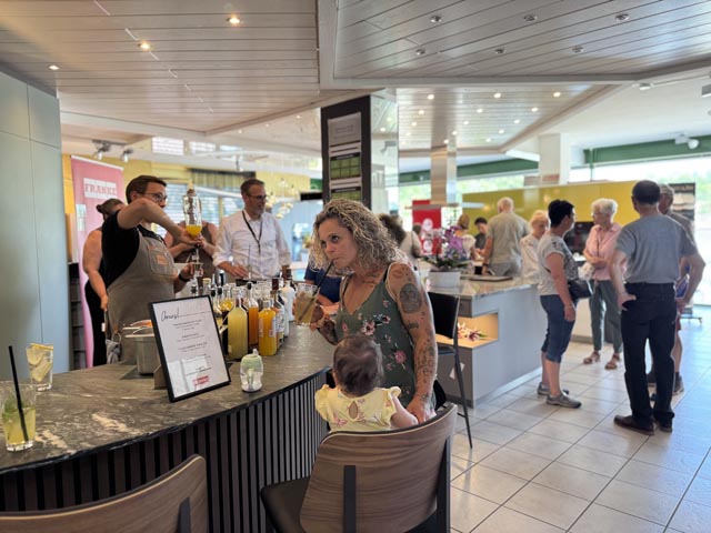 Zahlreiche Besucherinnen und Besucher kamen zum Fest. Foto: Lilia Staiger