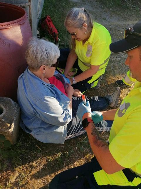 Bei zunehmender Atemnot nach einem Bienenstich muss schnell gehandelt werden. Foto: zVg 