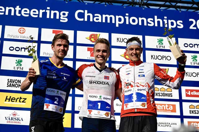 Matthias Kyburz (rechts) holt Bronze an der OL-WM über die Langdistanz. Foto: zVg