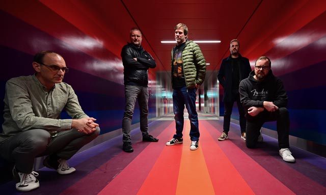 Seit Sommer 1999 gibt es Vera Worms, die älteste Pink Floyd Tribute Band der Schweiz, die jetzt in Fricks Monti zu erleben ist.