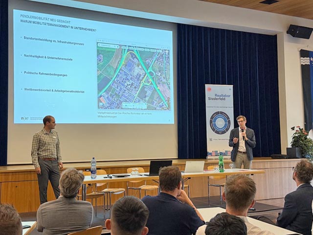 Tim Cotti (links) und Prof. Alexander Erath. Foto: Ralf Dümpelmann