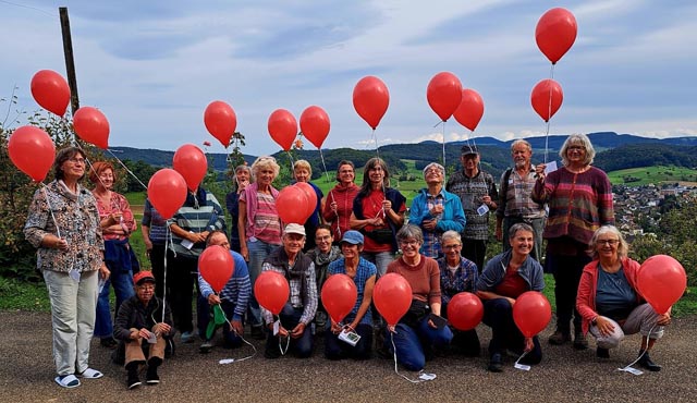 Pilgerinnen und Pilger wanderten von Möhlin zum Sonnenhof.