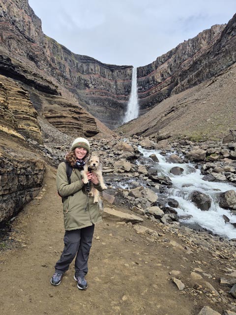 Ausgedehnte Spaziergänge mit Hund Theo. Foto: zVg