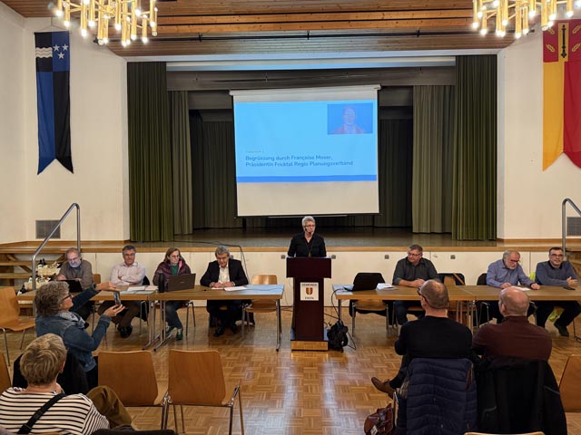 Fricktal Regio»-Präsidentin Françoise Moser begrüsst zur 28. AV des Planungsverbandes. Foto: Jörg Wägli