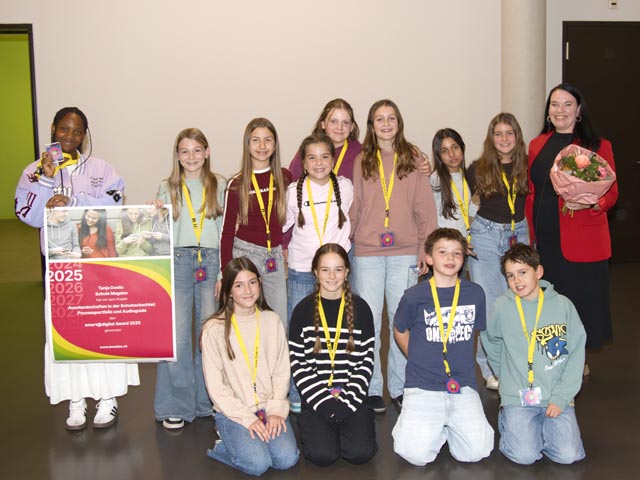 Tanja Donlic mit ihrer Klasse der Schule Magden. Foto: Eugen Notter