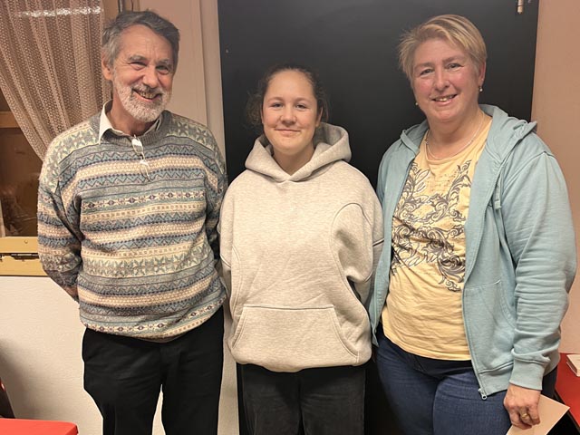 Absenden 2025: 2. Rang Walter Frey, 1. Rang Ria Boss, 3. Rang Sonja Vögele (gleichzeitig Siegerin Cupschiessen). Foto: zVg