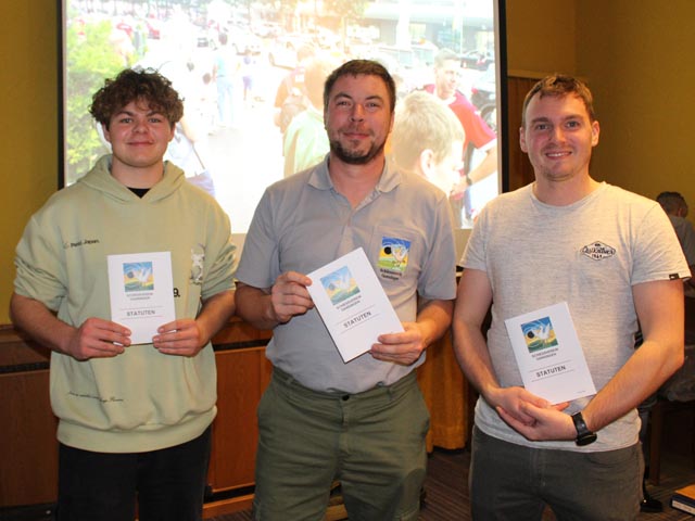 Anwesende Neumitglieder (von links): Gian à Porta, Martin Weiss und Simon Brack. Foto: zVg