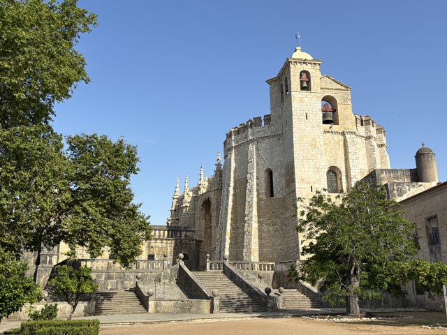 Idyllische Landschaften, beeindruckende Baudenkmäler und immer wieder das Meer. Foto: zVg&nbsp;  &nbsp;