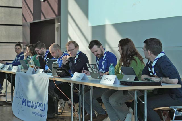 Die Kantonsleitung bei der Schwerpunktwahl. Folto: zVg Fünftes Bild: Ein würdiger Abschluss. Foto: zVg